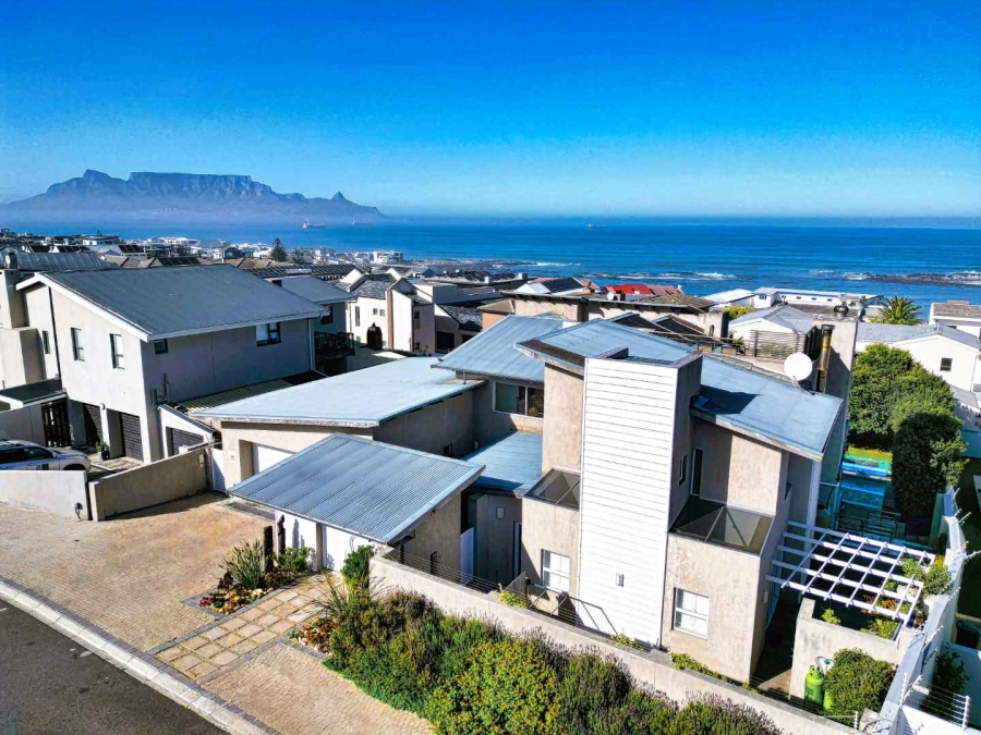 5 Bedroom Property for Sale in Bloubergstrand Western Cape